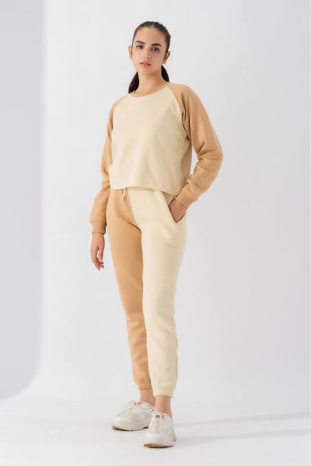 🔥WOMEN SHORT BODY TRACKSUITE💫🌟